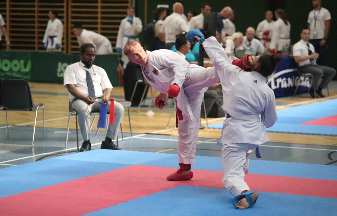 Frau Holczer wird Weltmeisterin im Karate