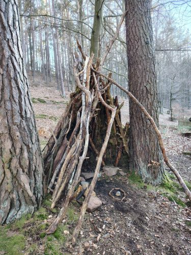 Zelt mit Feuerstelle